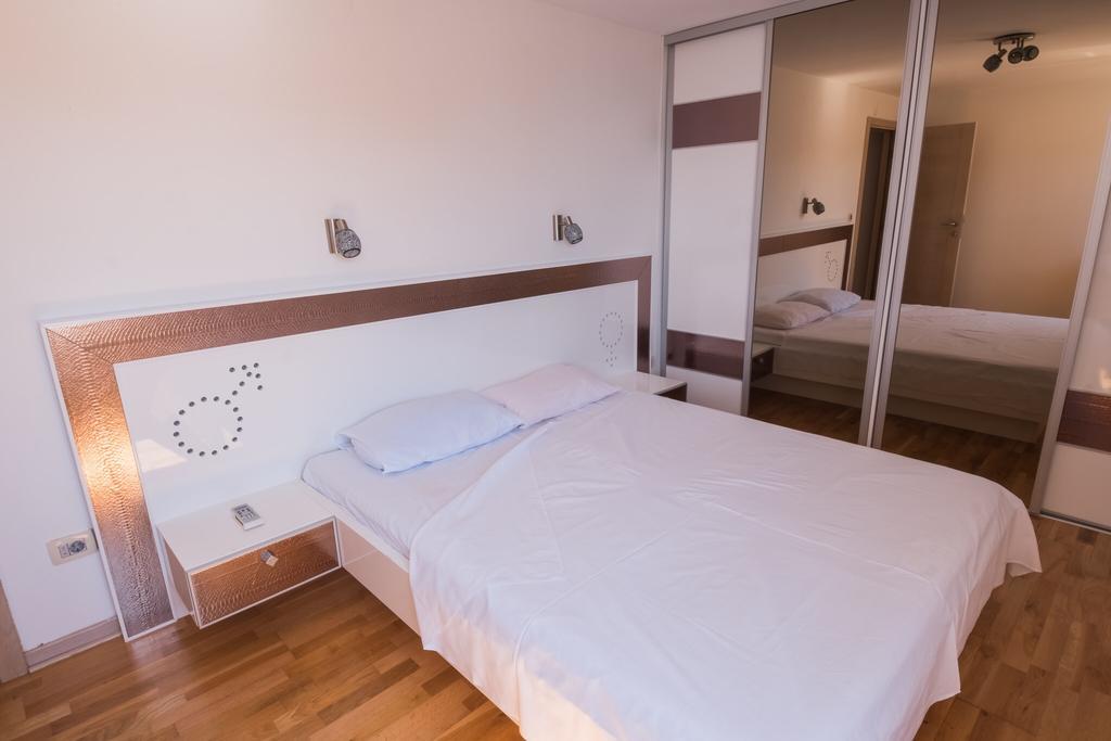Private Penthouse Djurasevic Daire Sveti Stefan Dış mekan fotoğraf